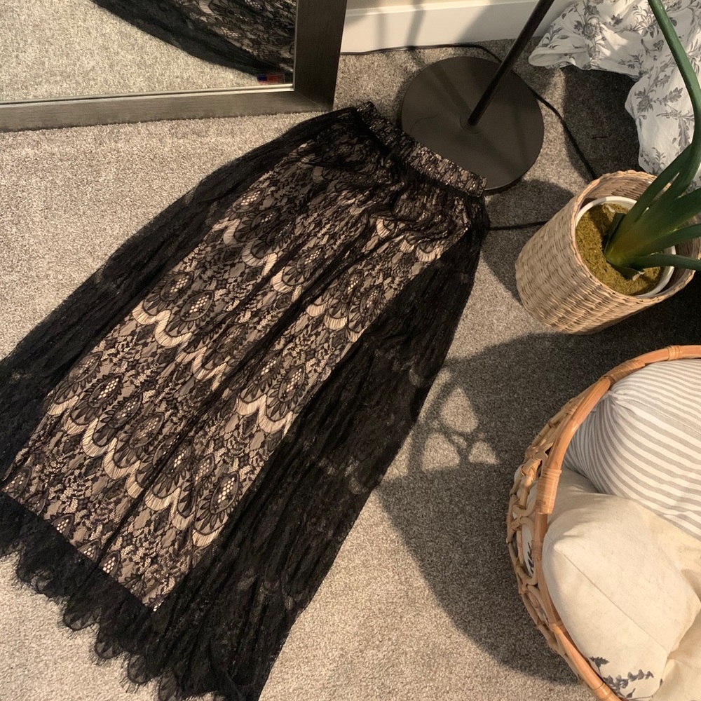 Tan/Black Lace Maxi Skirt - Size S